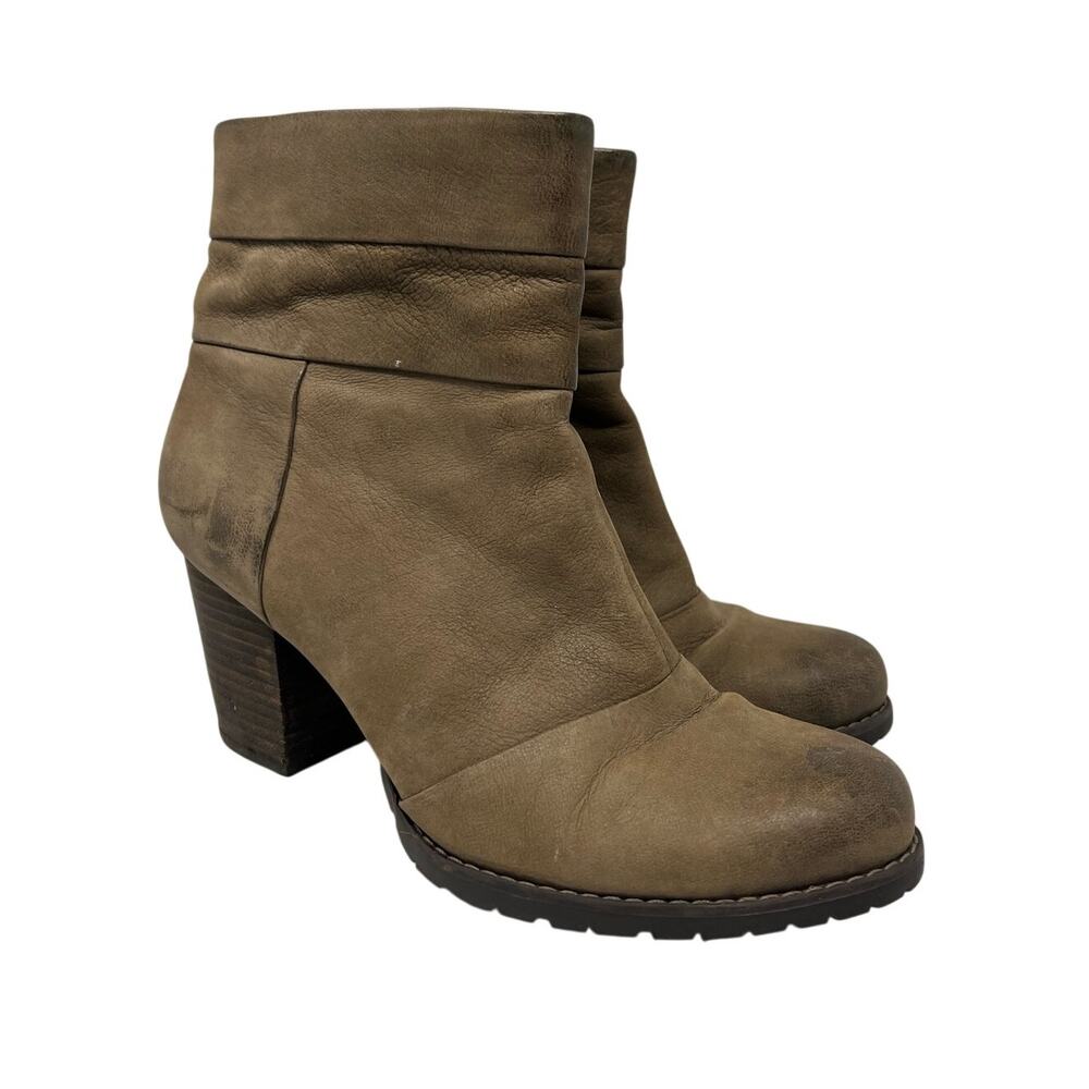 Clark's Indigo Mission Zelle Nubuck Leather Block Heel Ankle Booties 7.5